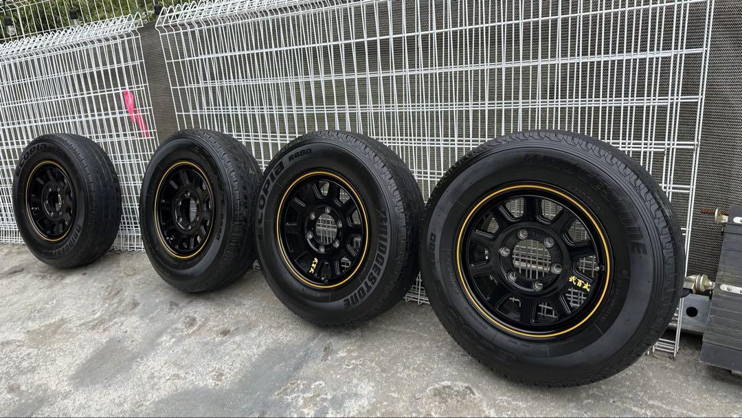 ハイエース弐百式15インチ ホイール 、タイヤセット