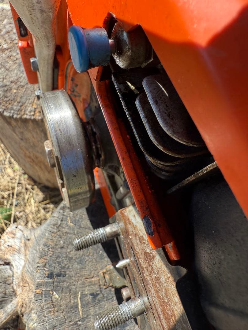 プロフェッショナルチェーンソーHusqvarna