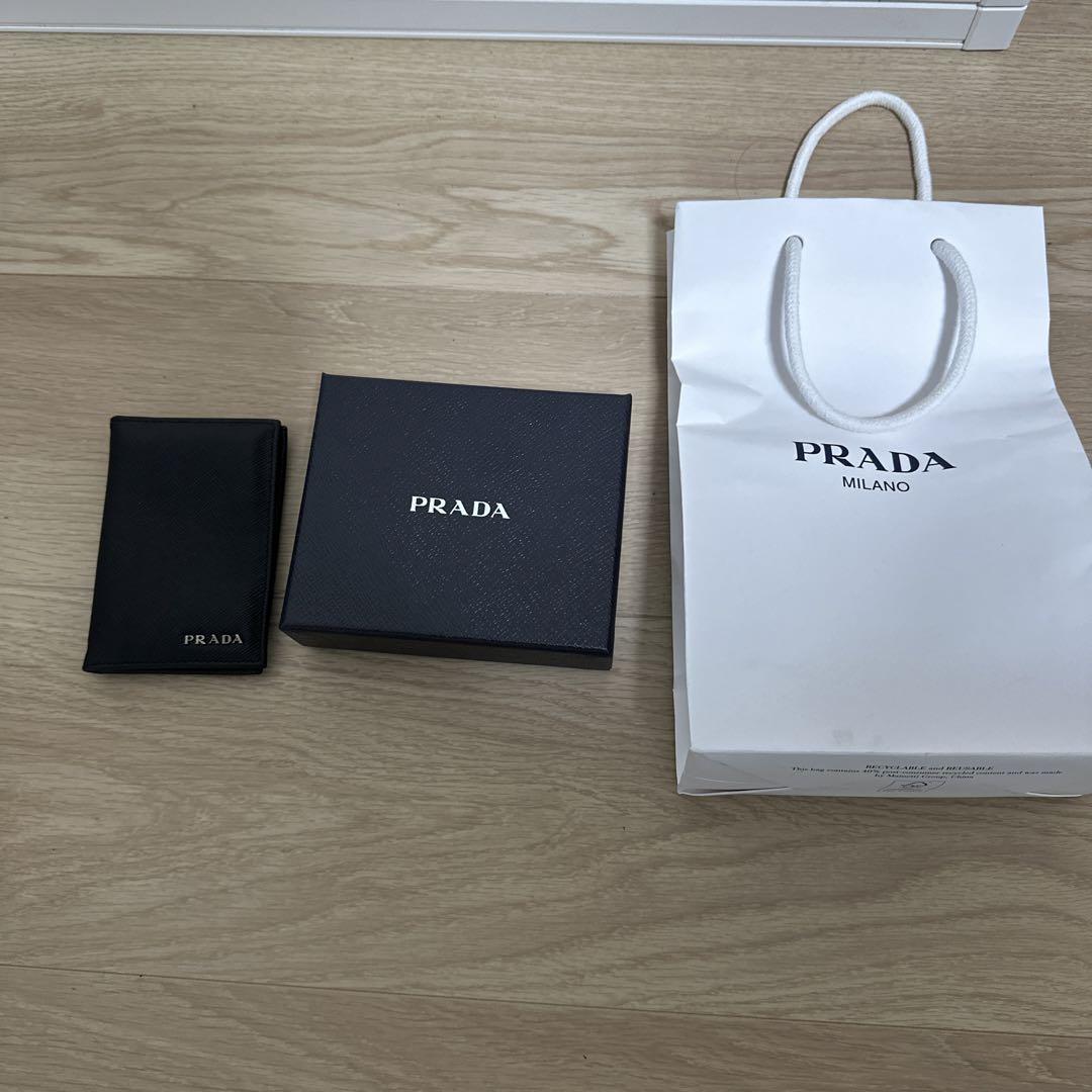 プラダ　PRADA 名刺入れ
