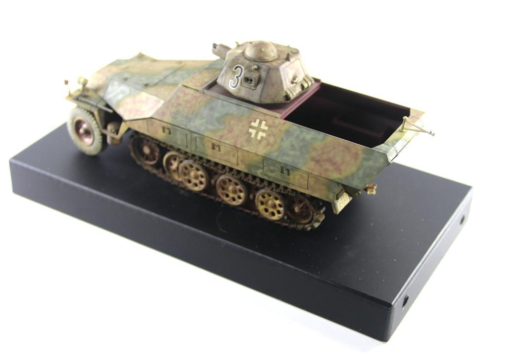 タミヤ改造 1/35 Sd.Kfz.251 APX砲塔 プロモデラー製作完成品 タミヤ改造 1/35 Sd.Kfz.251 APX砲塔 プロモデラー製作完成品
