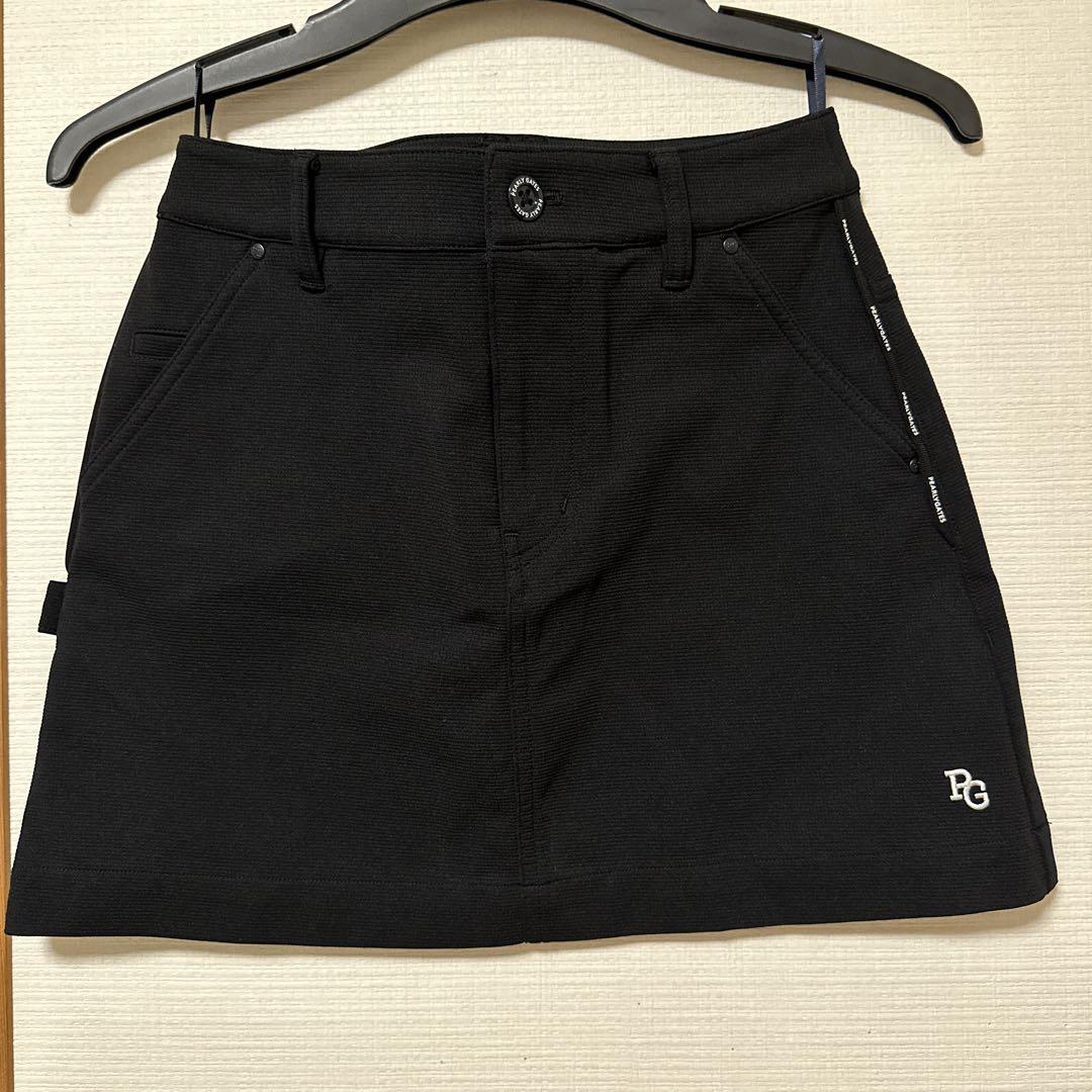 パーリー　スカート　珍しいクロ色　新品同様