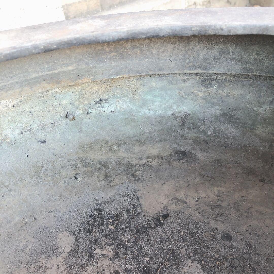 金属製火鉢