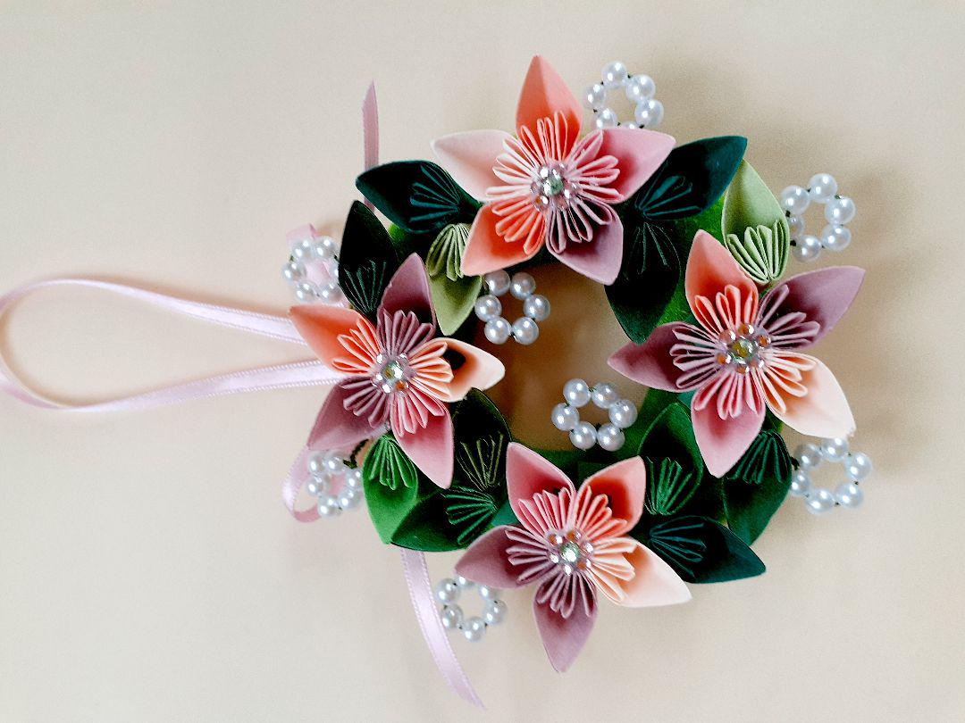 折り紙 花のリースとくす玉セット(桃色) - メルカリ 折り紙 花のリースとくす玉セット(桃色) - メルカリ