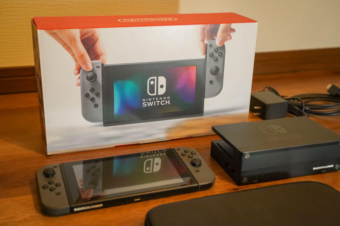 Nintendo Switch グレー 本体 純正ケースセット 箱付き Nintendo Switch グレー (+ 本体ケース + ソフト2つ付)