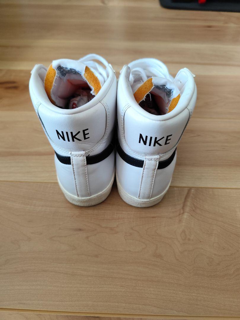 Nike BLAZER ホワイト/ブラック