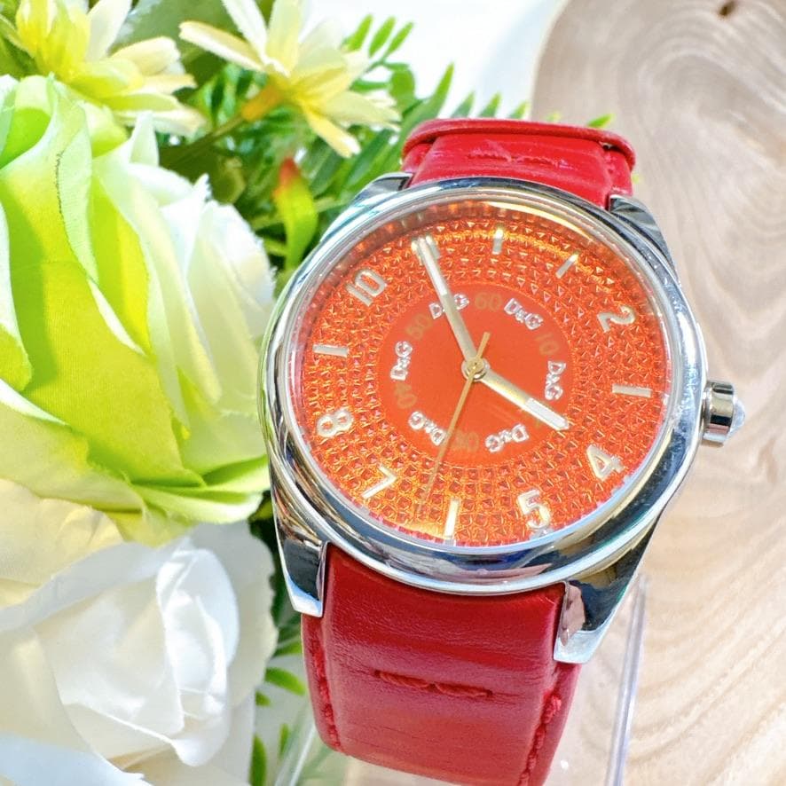 電池交換済み稼動品D Gドルチェアンドガッバーナブランド腕時計レッドD G Dolce&Gabbana