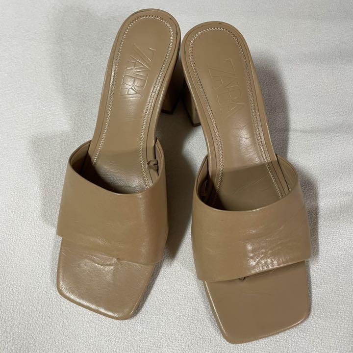 ZARA サンダル ミュール パンプス ザラ キャメル ベージュ 太ヒール 36 - メルカリ ZARA サンダル ミュール パンプス ザラ キャメル ベージュ 太ヒール 36 - メルカリ