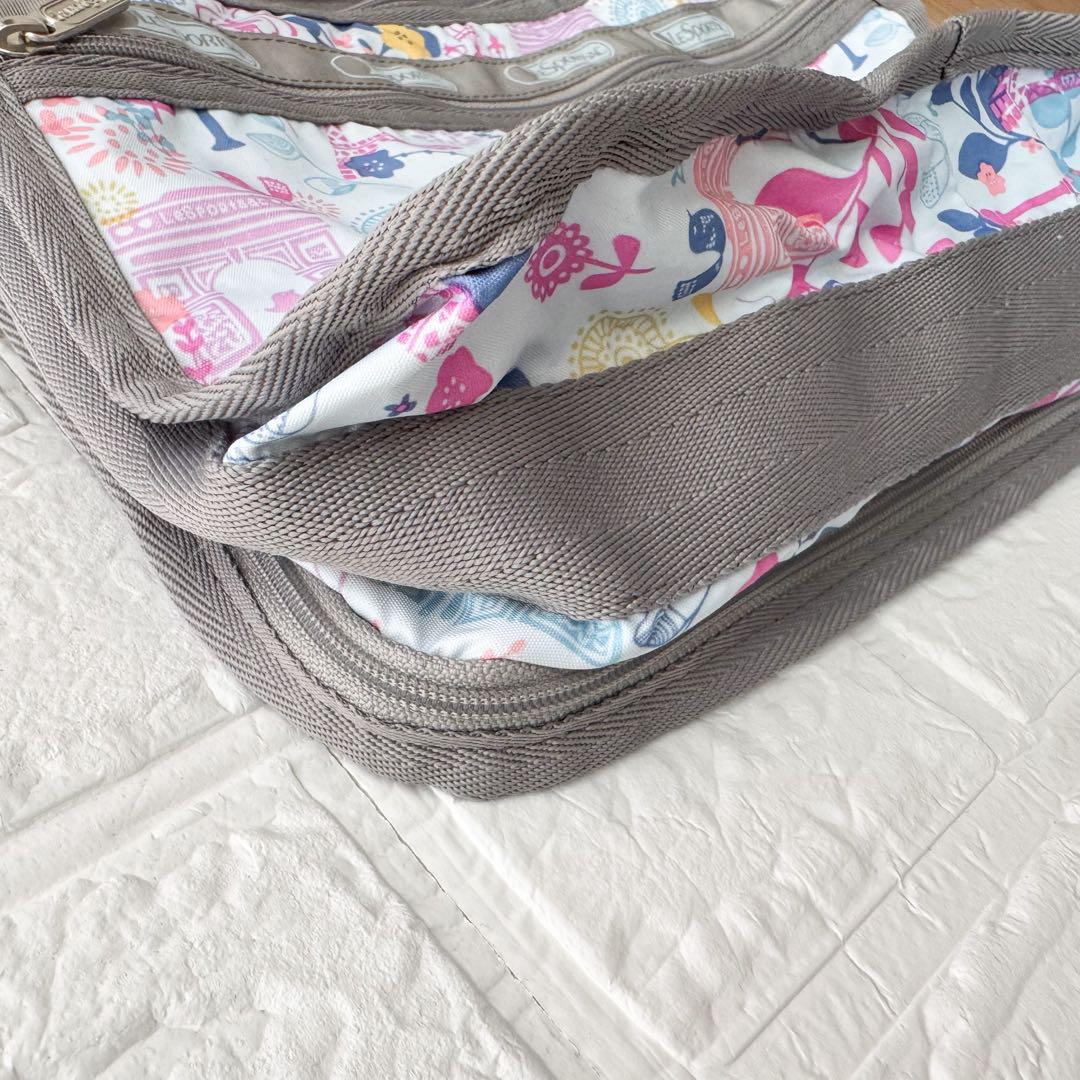 LeSportsac レスポートサック【美品】ショルダーバッグパリ柄