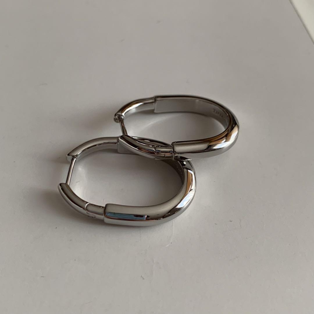 オーバル　フープピアス　シルバー