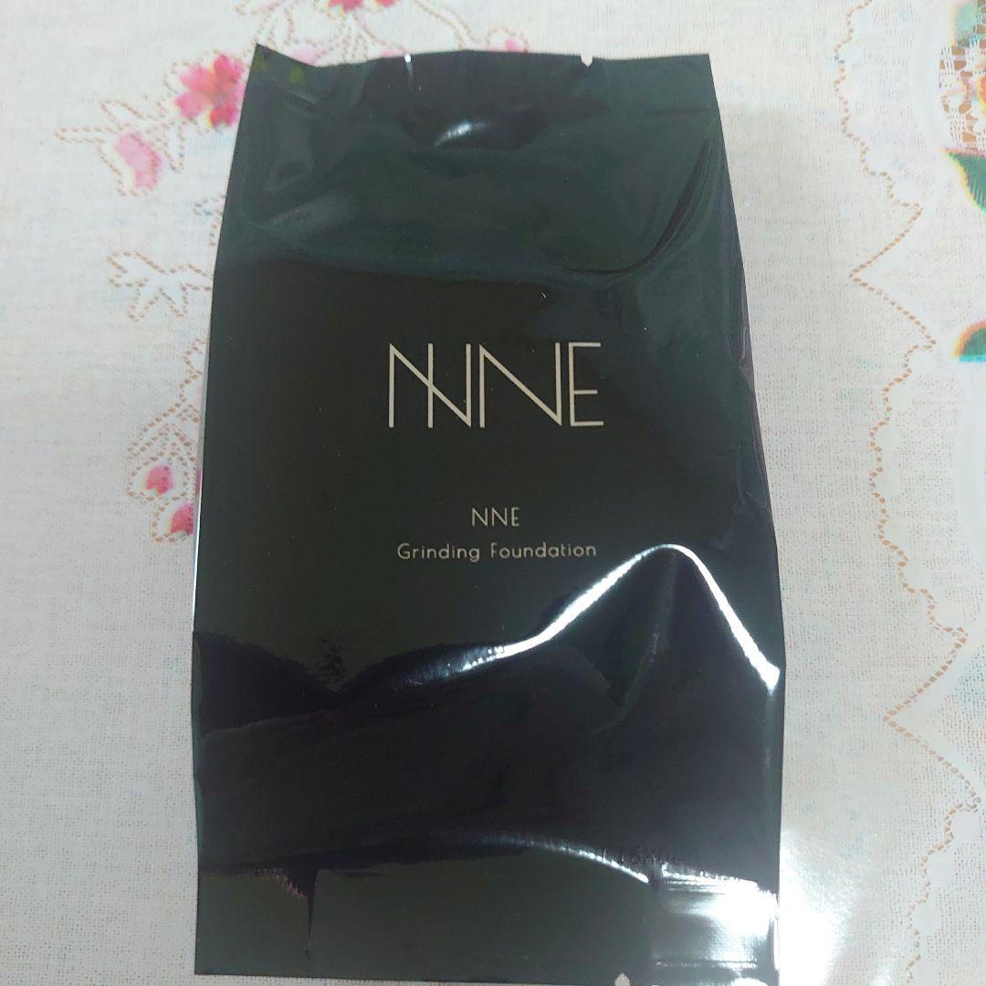 【未開封、未使用品】NNE グラインディングファンデーション　ライトベージュ 新品未使用】NINEグラインディングファンデーション（ライト