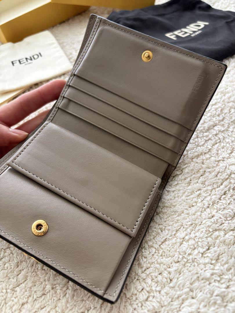 FENDI By The Way 二つ折り財布 Rosepink