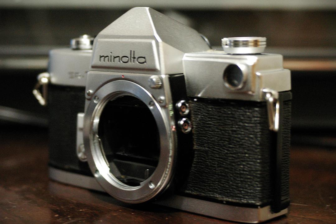 完動美品 MINOLTA SR-7 ボディー フィルムカメラ