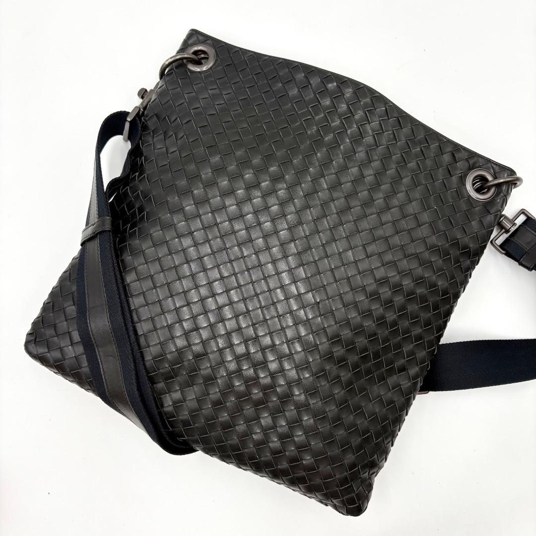 ✨️極美品✨️ BOTTGAVENETA イントレチャート ショルダーバッグ 極美品✨ボッテガヴェネタ イントレチャート ショルダーバッグ