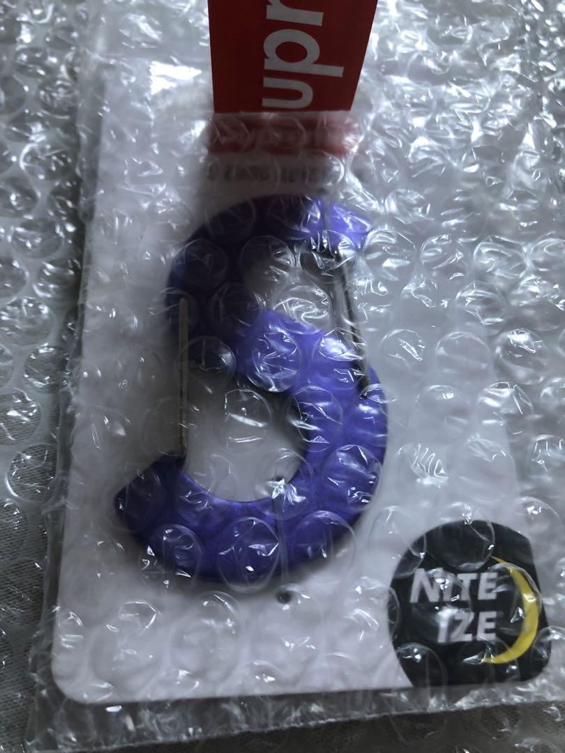 小物 Supreme Nite lze S Logo Keychain Purple
