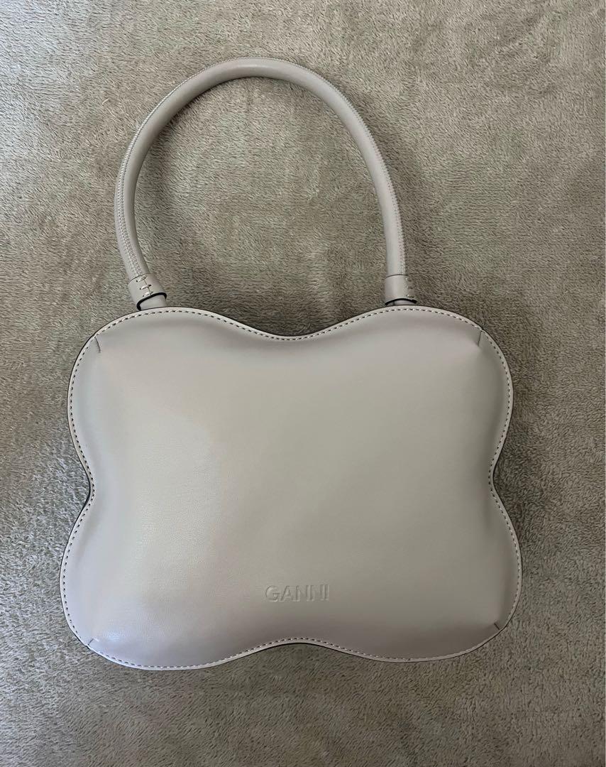 【GANNI】BUTTERFLY TOP HANDLE BAG
