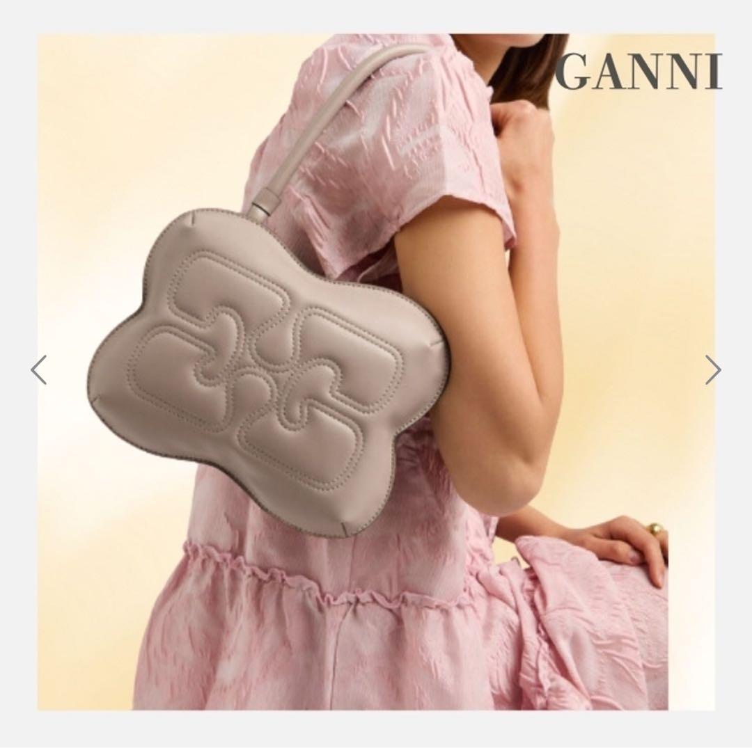 【GANNI】BUTTERFLY TOP HANDLE BAG