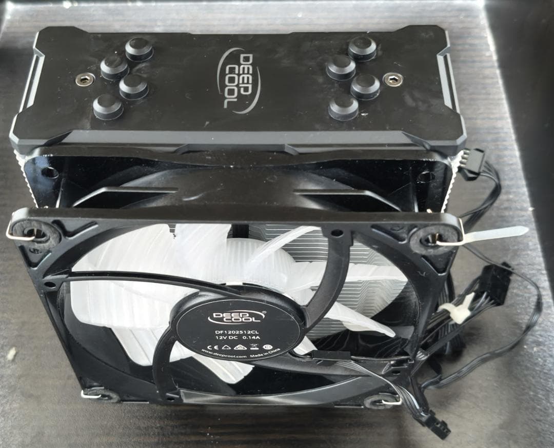 AMD Ryzen 7 3700X CPU + Deepcoolクーラー AMD Ryzen 7 3700X CPU + Deepcoolクーラー