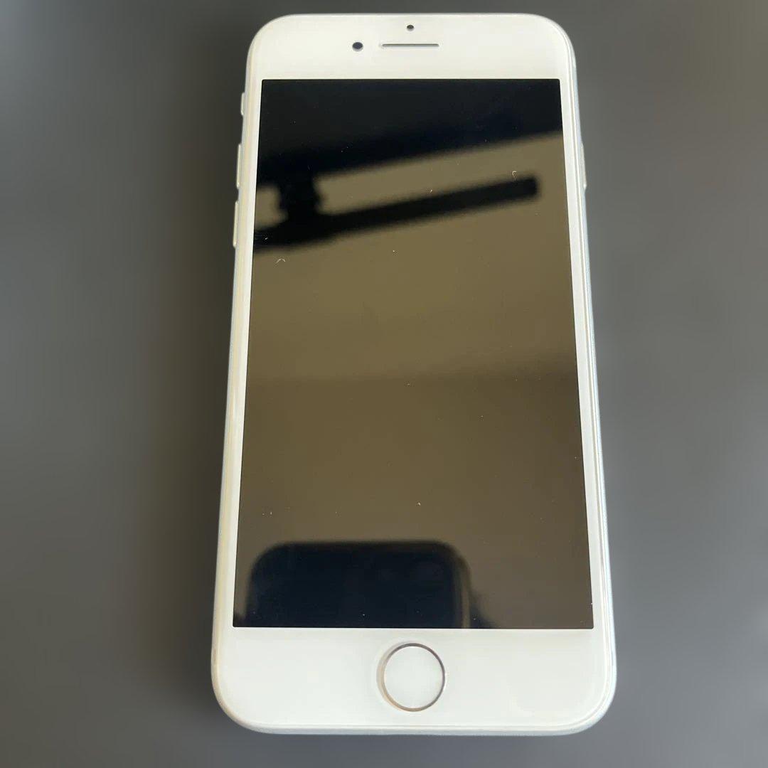 (010) Apple iPhone 7 シルバー 本体 SIMロック無し SIMフリーApple iPhone 7 シルバー 本体（32GB） - メルカリ