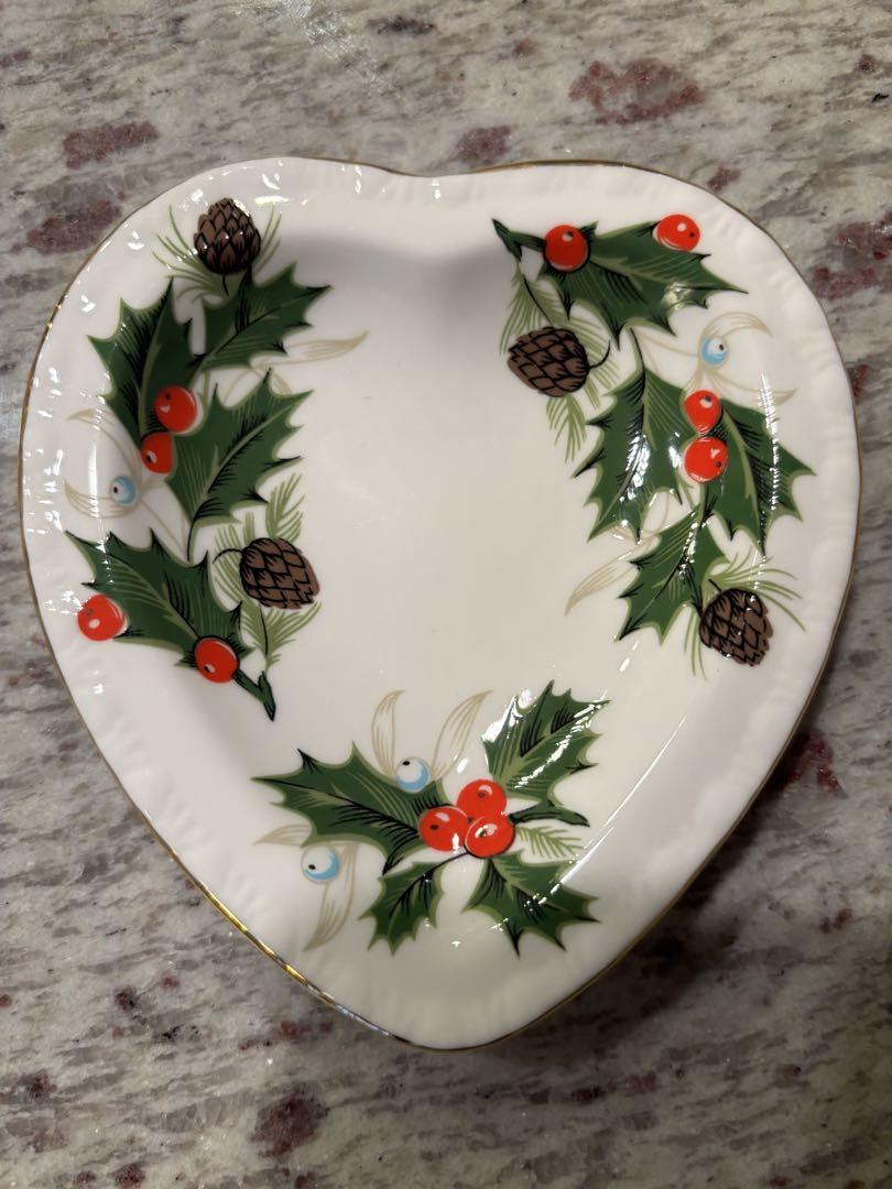 Royal Grafton Noel ハート型小皿