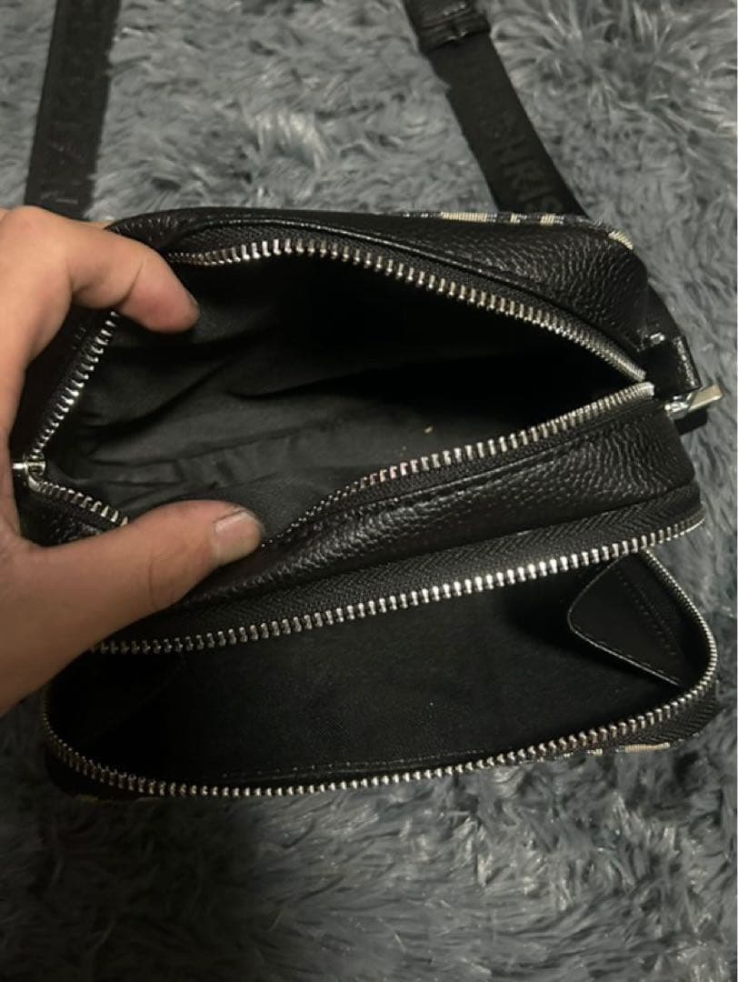 Dior ブラック ショルダーバッグ Dior ブラック ショルダーバッグ