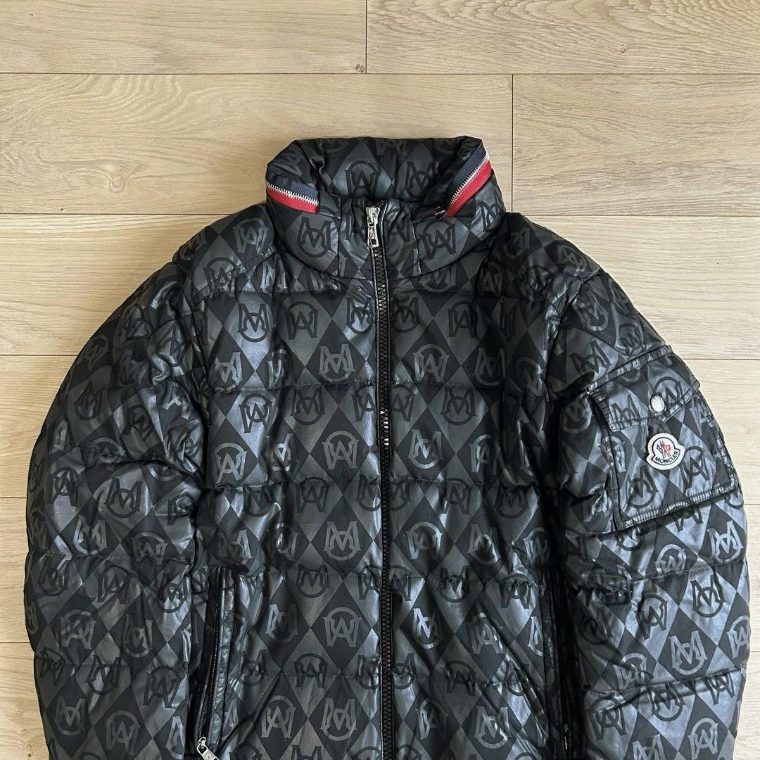モンクレール　23-24AW　ダウンジャケット　BOURNE　ロゴ柄　ブラック