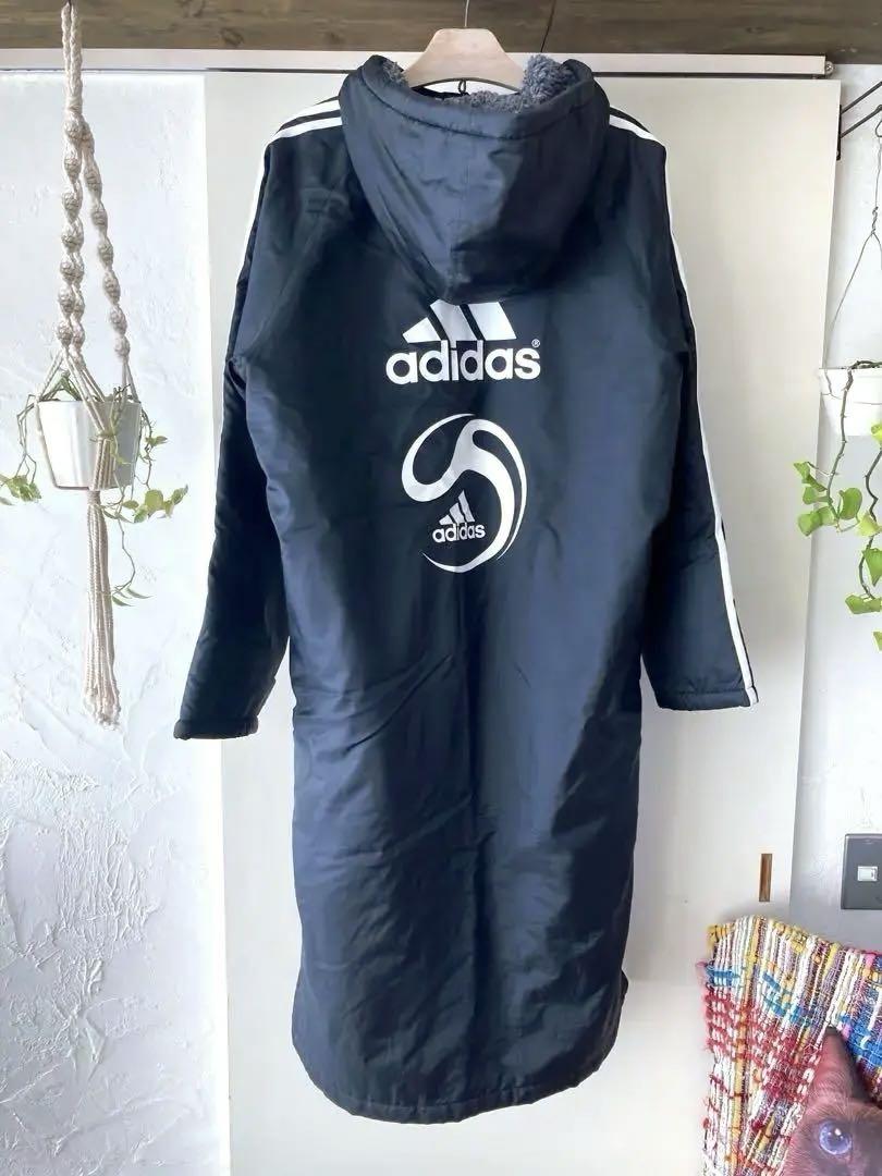 adidasアディダス　中綿　ベンチコート　スポーツ　防寒着　アウトドア　内ボア