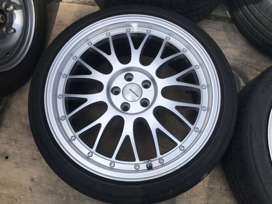 MUGNUM 18インチ　メッシュホイール　215/40R18 PCD100