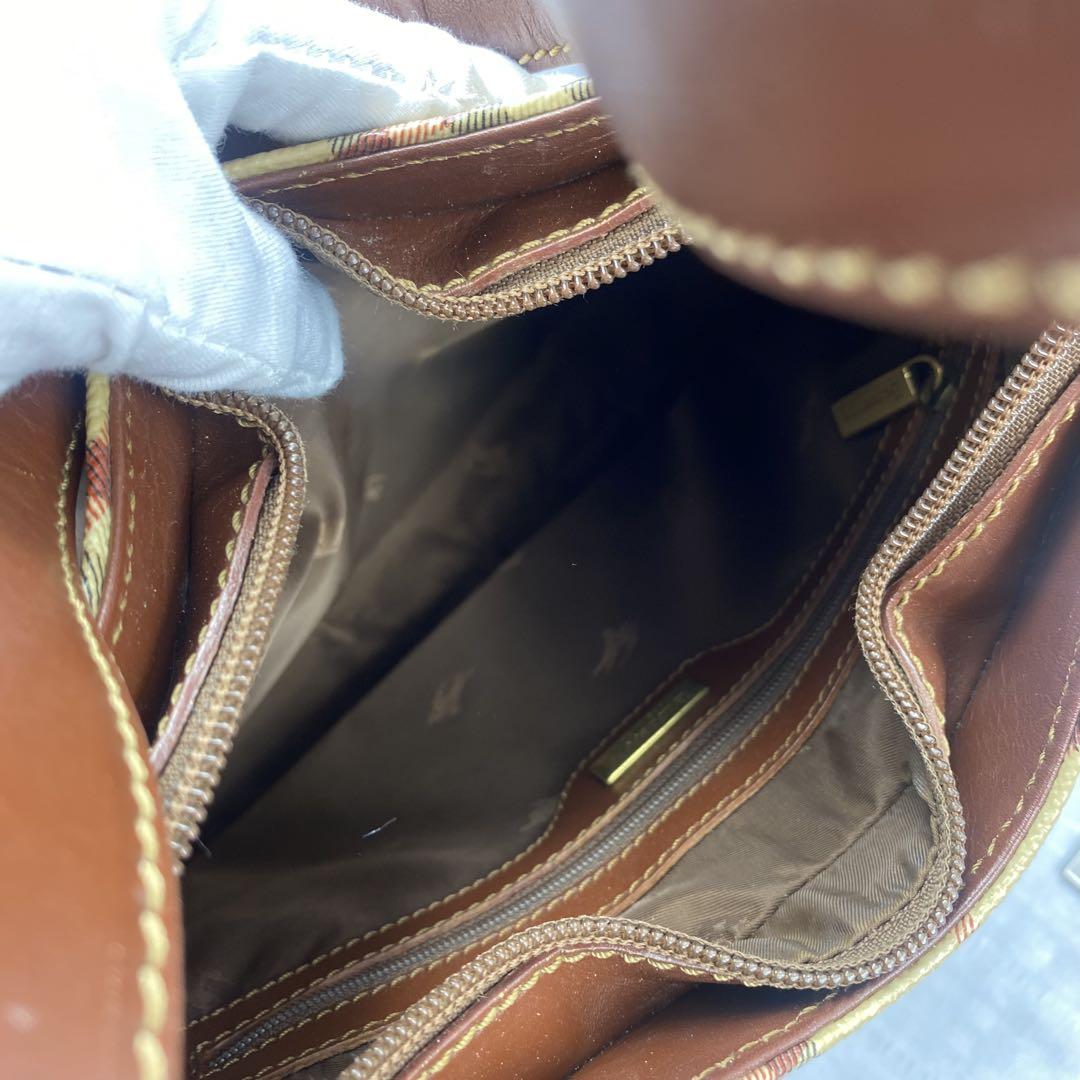 美品　Burberry チェック柄レザーショルダーバッグ