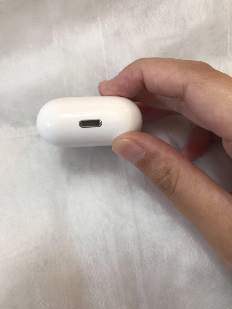 【稼働品】AirPods本体 イヤホン両耳あり ホワイト 稼働品】AirPods本体 イヤホン両耳あり ホワイト