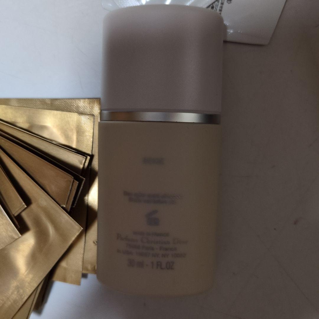 Dior DIORSNOW プライマー 30ml ベージュ