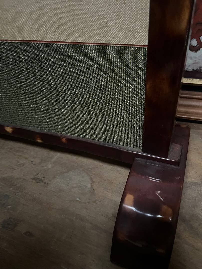 刺繍 裏側破れあり