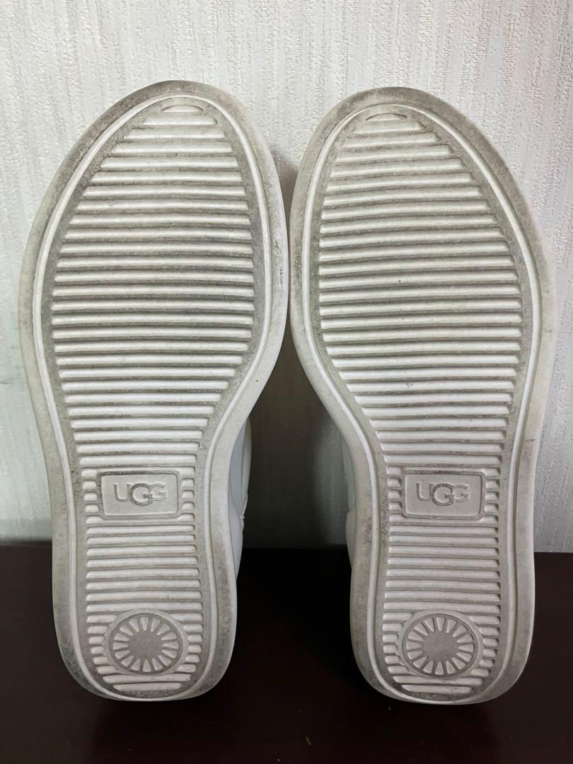 UGG ホワイト スリッポンスニーカー安く 買う