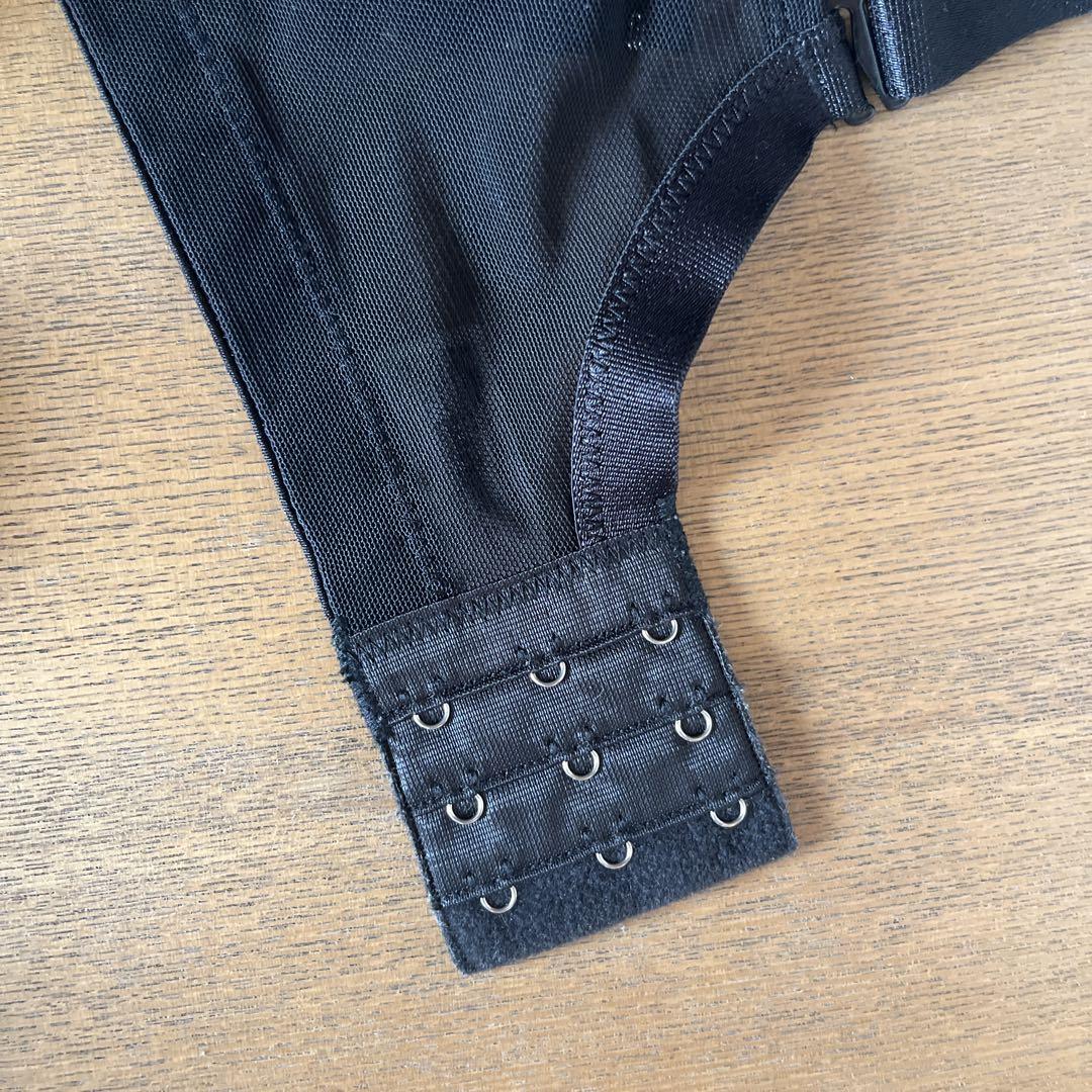 28600円新品　グラント　イーワンズ  LALA  ブラジャー　70D  育乳