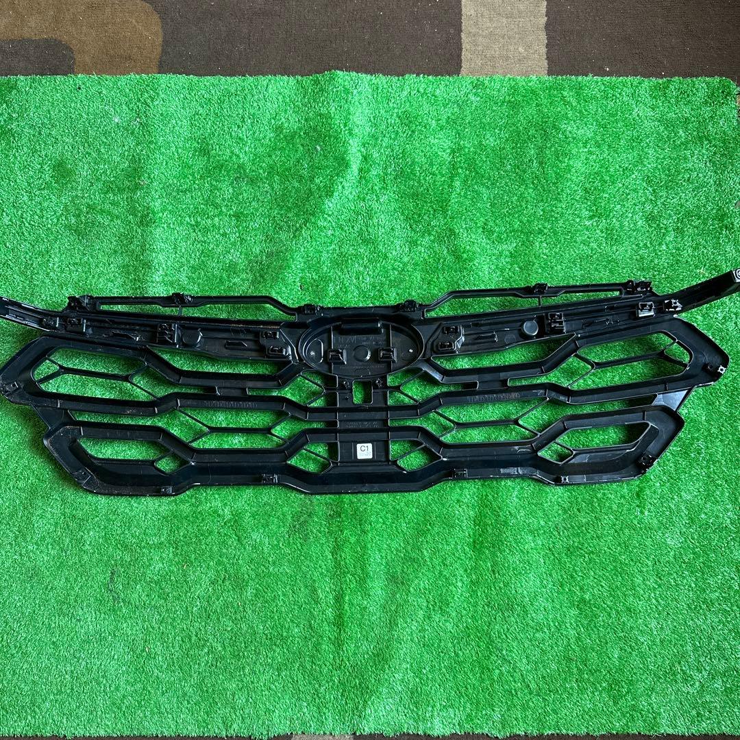 入手困難 スバル フロントグリルSUBARU