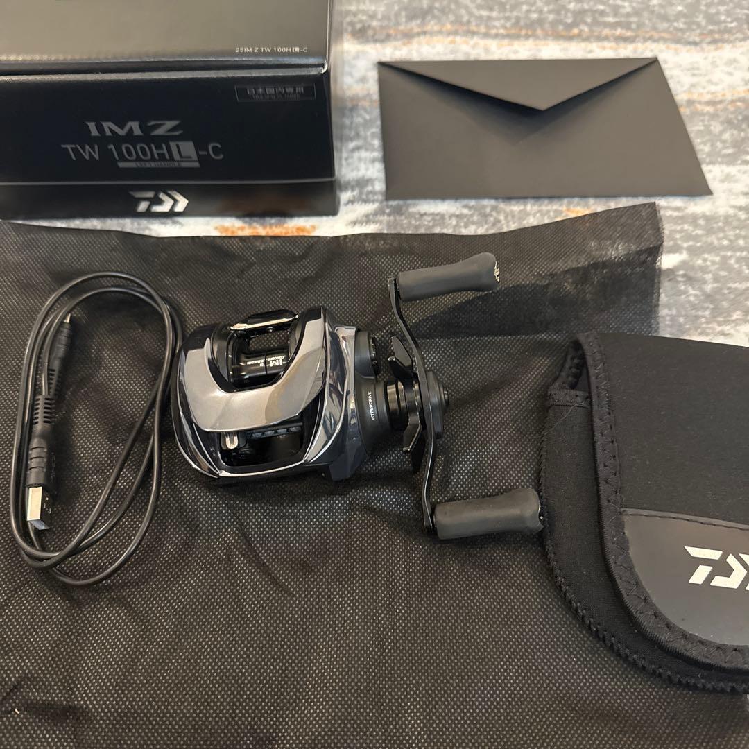 Daiwa TW 100HL-C ベイトリール目立った傷や汚れなし