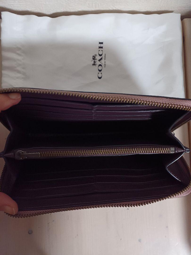コーチ COACH 長財布 ピンク ハートモチーフ 美品 COACH ハートモチーフ 長財布 ピンク ティローズ - 小物最 安値 価格
