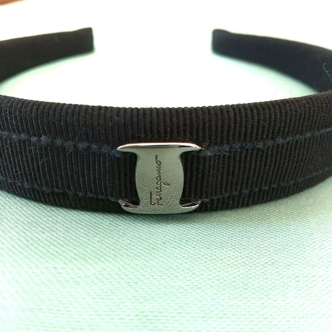 SalvatoreFerragamo フェラガモ　カチューシャ　ブラック　ヴァラ
