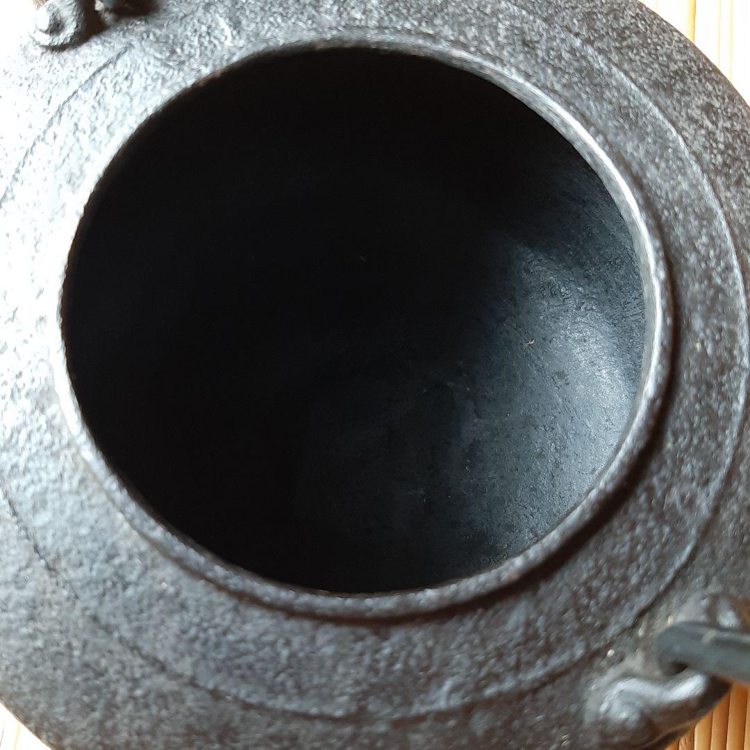 【未使用新品】松地紋　肩衝鉄瓶　銅蓋　角谷莎村　銘刻印　共箱