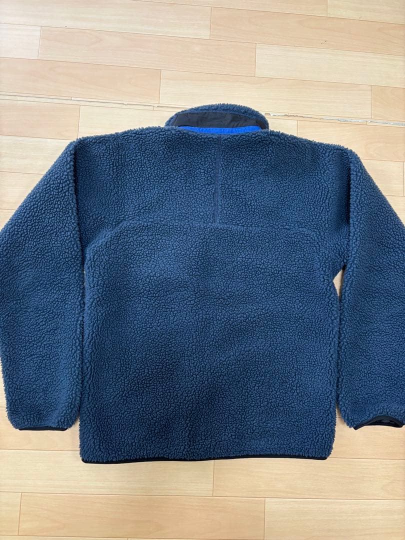 ダークネイビー