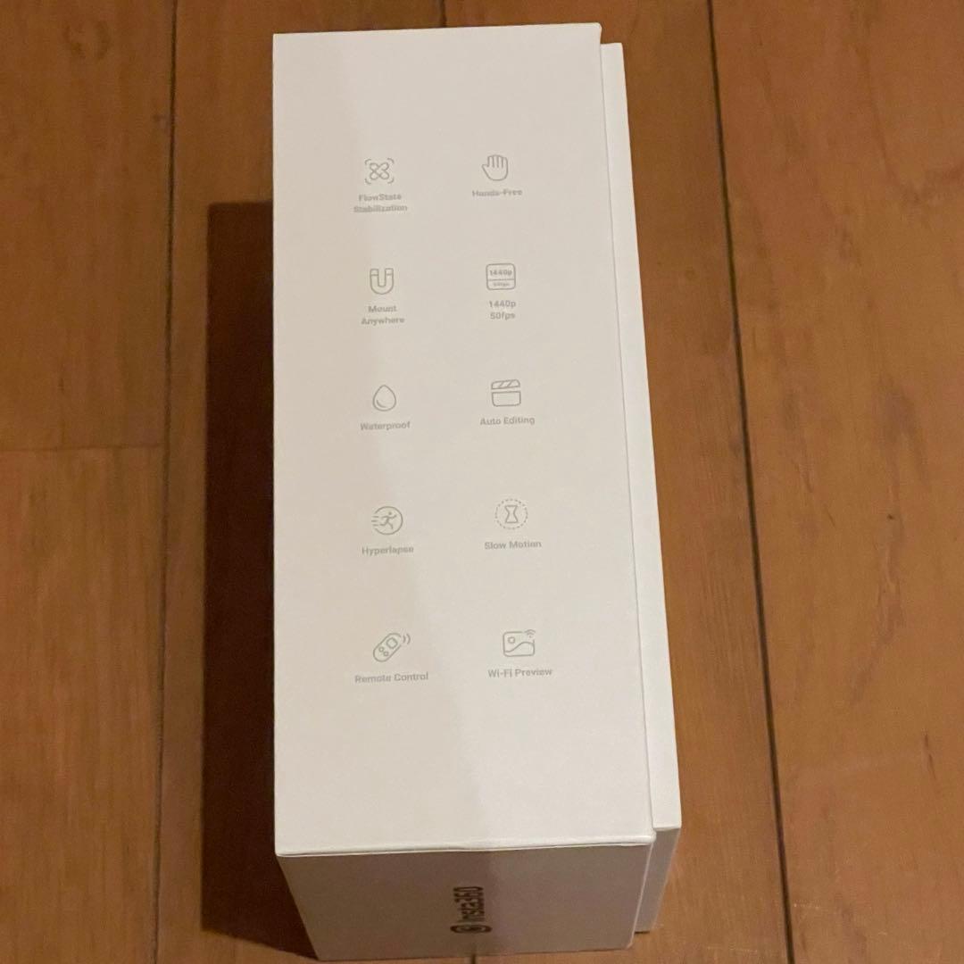 人気のInsta360 GO2 世界最小のアクションカメラ スタンドに一部難あり