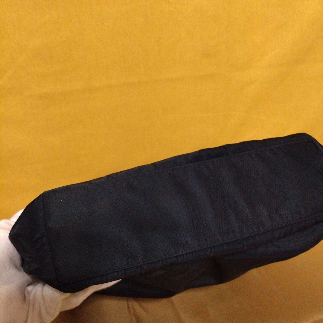 PRADA ブラック ナイロントートバッグ
