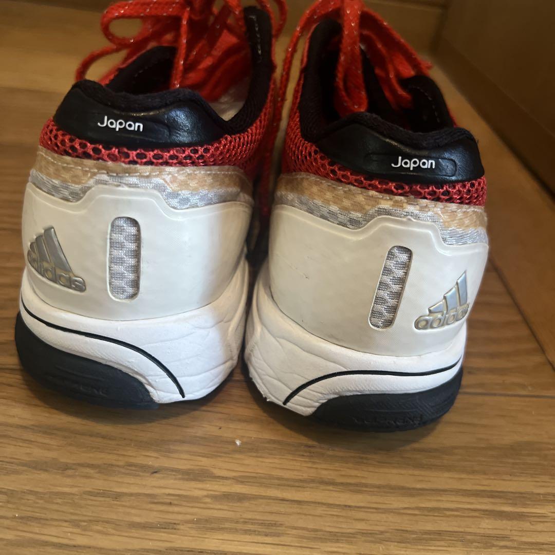 adidas Adizero スパイクシューズ ホワイト/レッド adidas Adizero ランニングシューズ ホワイト/オレンジ 26cm