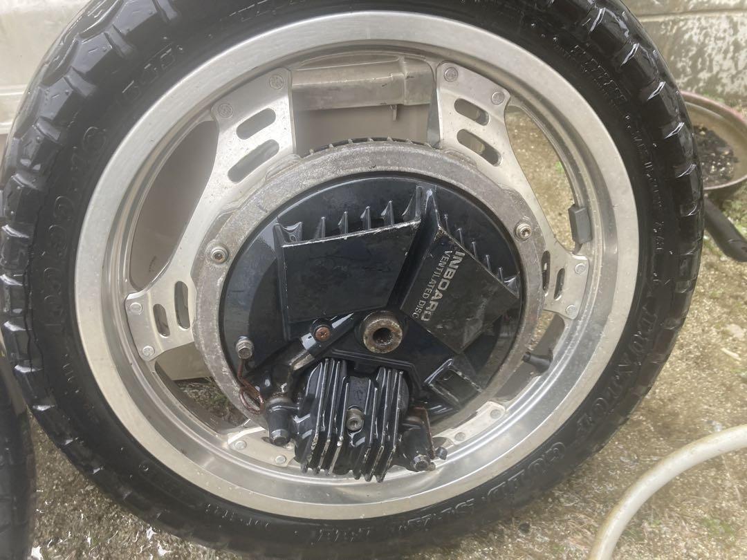 とまとvt250fc？用純正ホイールセット
