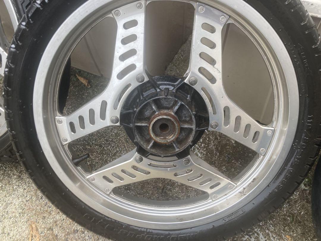 とまとvt250fc？用純正ホイールセット