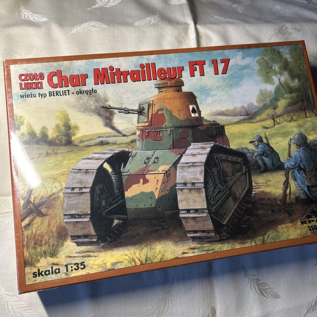 その他 Zvezda Char Mitrailleur FT 17 1:35 Char Mitrailleur FT 17 戦車キット 1/35 - メルカリ