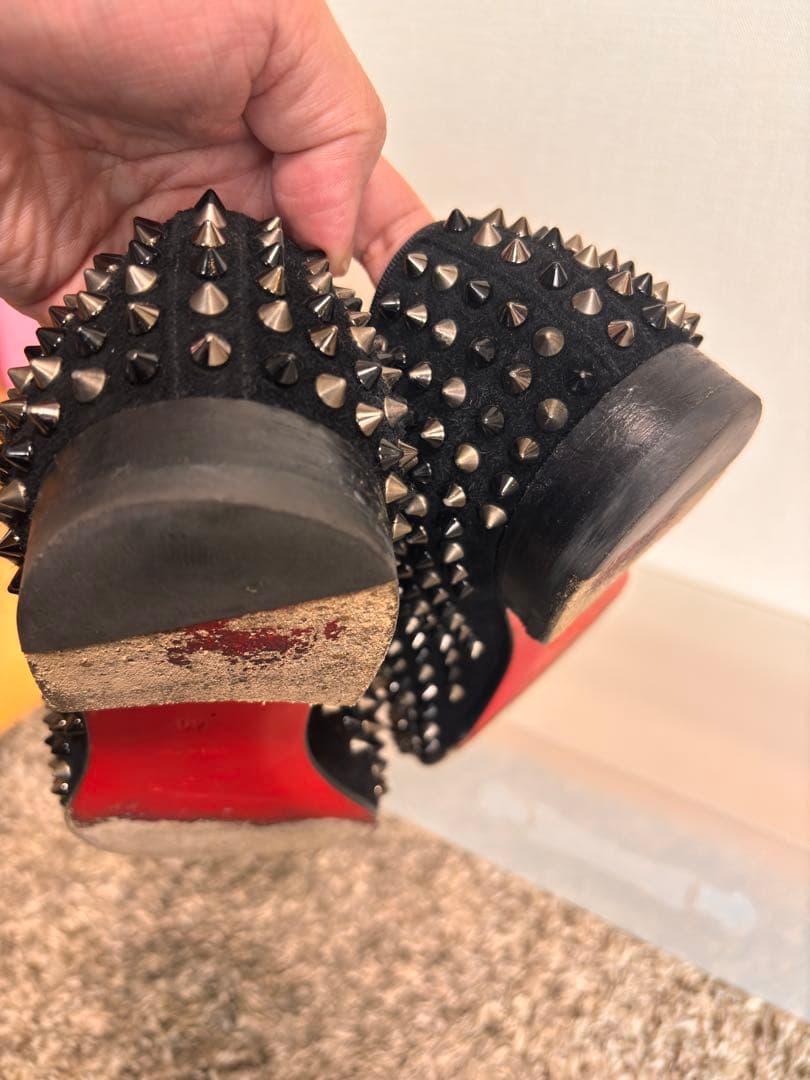 Christian Louboutin スタッズローファー