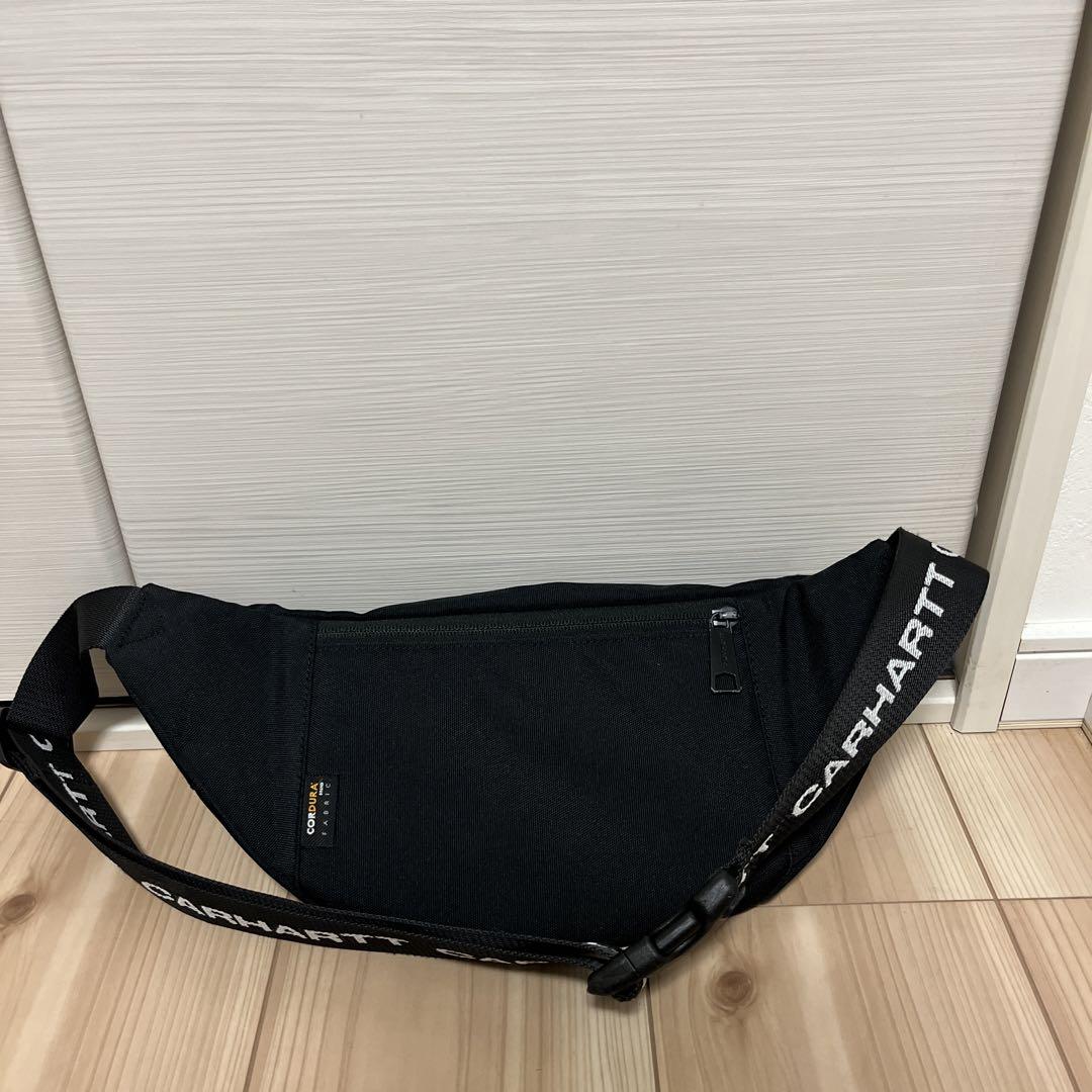 Carhartt 斜めがけポーチ