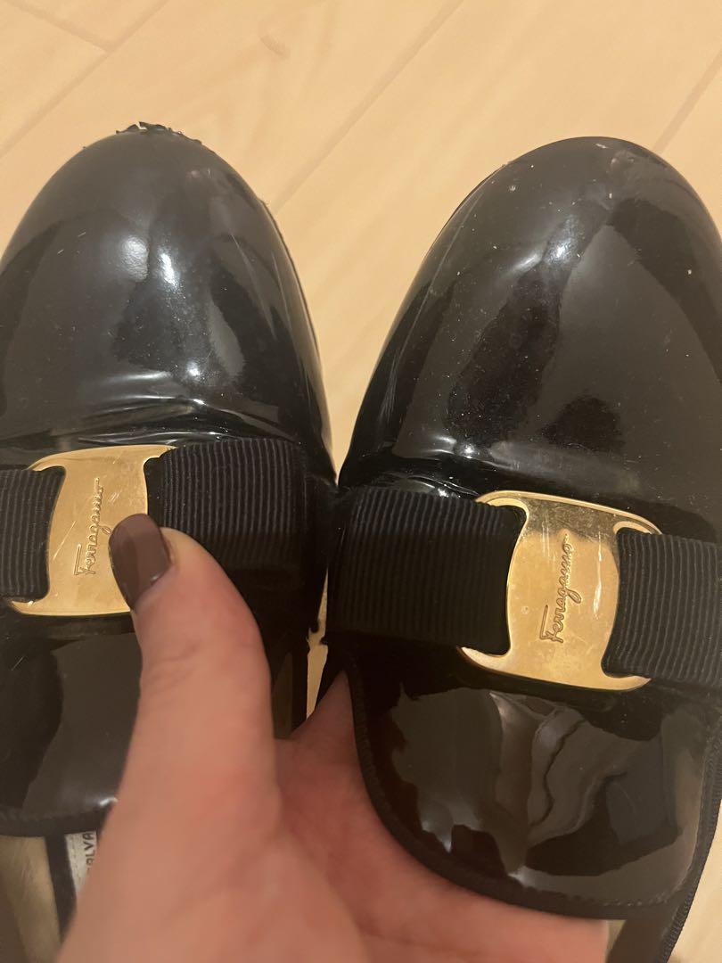 Salvatore Ferragamo エナメルパンプス 黒Ω