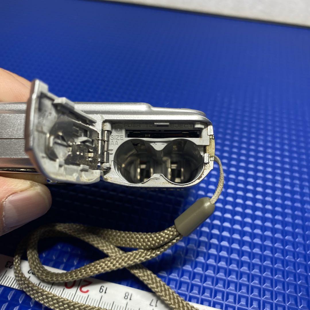 FUJIFILM フジフィルム FinePix A170 シルバー単3電池駆動品 FUJIFILM FinePix A170 シルバー 単3電池駆動