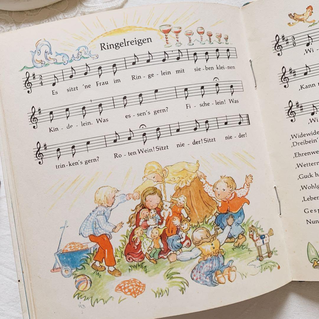 ♩ふわりとした優しい挿絵が素敵な古いドイツ絵本꙳⋆洋書 楽譜